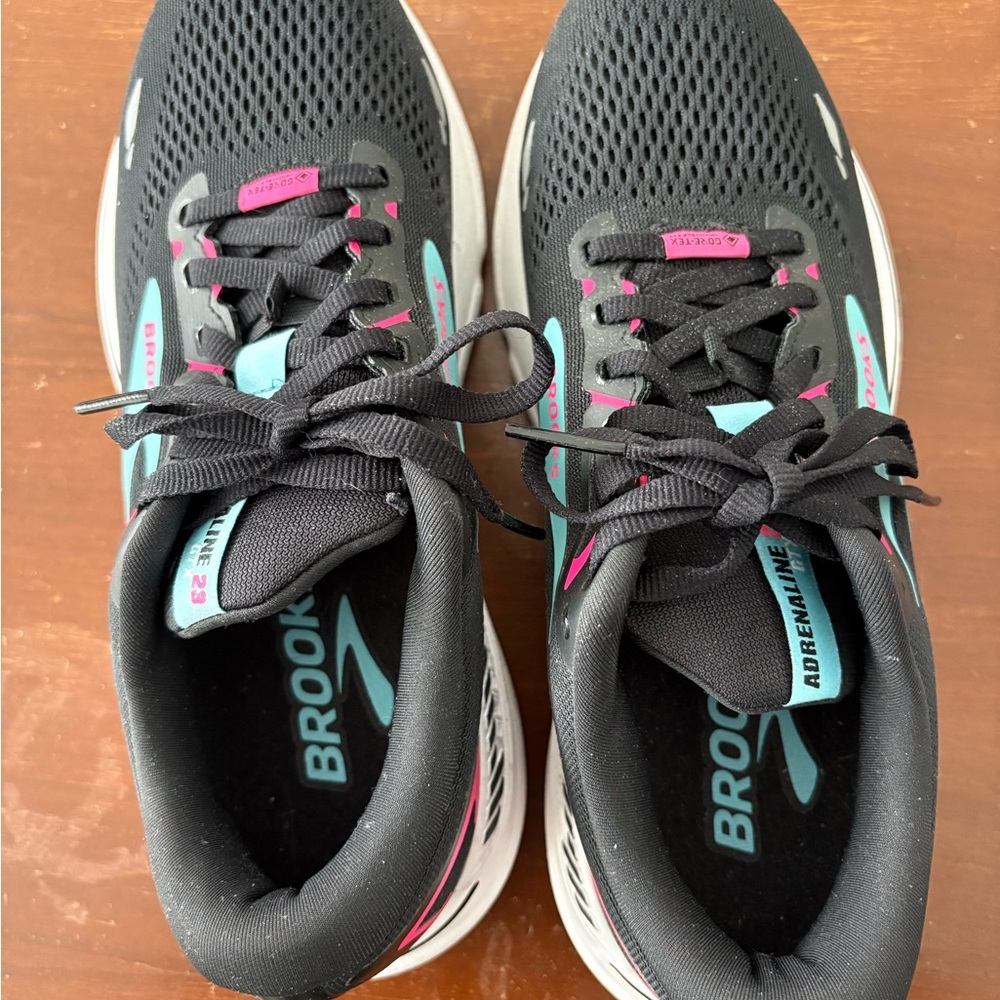 Brooks Women's Black Adrenaline GTS 23 - Picture 11 of 16